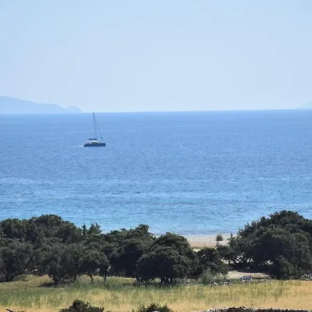 Marikos House, Pyrgaki Alyko Naxos بيت للعطل